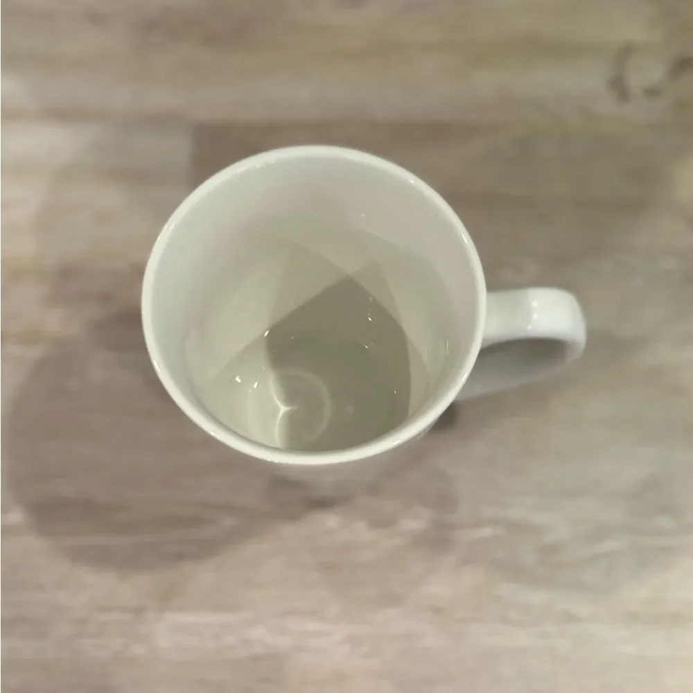 2019 Peanuts Snoopy Christmas Stoneware Mug - Picture 3 of 9